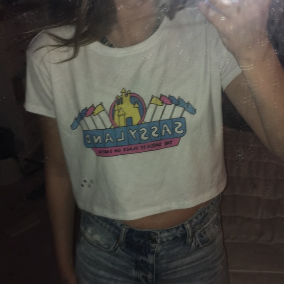 Sassy land crop top - Picture 1 of 3